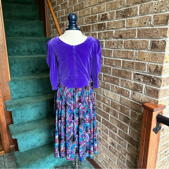 VTG 80s Retro Purple Velour Velvet Puff Sleeve Floral Paisley Cottagecore Dress - Picture 5 of 10